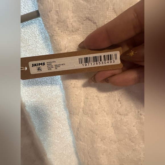 Skims Spa Robe - Picture 6 of 6